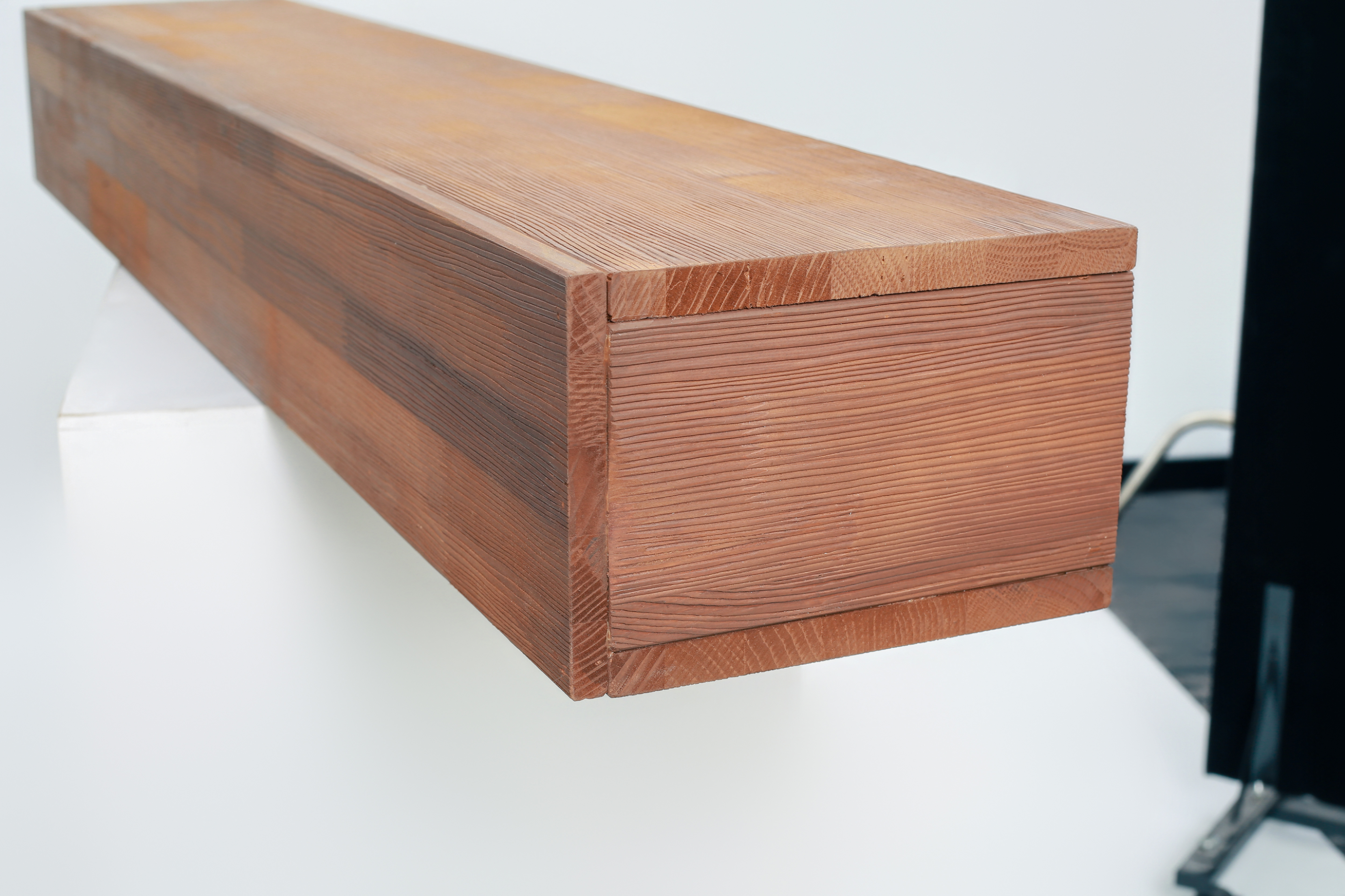 galleryImage